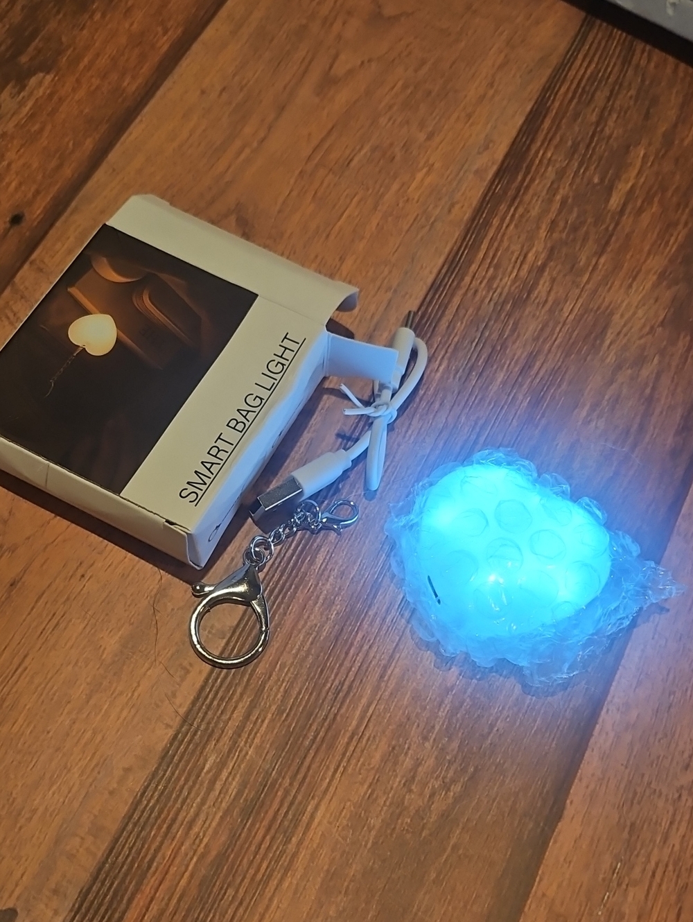 Smart Bag Light Keychain- White Heart Pendant